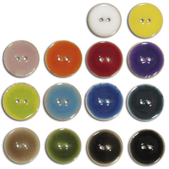 Jim Knopf Coco wood button like ceramics in several sizes Erbsgrün