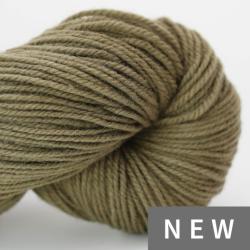Hey Mama Wolf Ylva plant-dyed 100g Birch leaf olive green